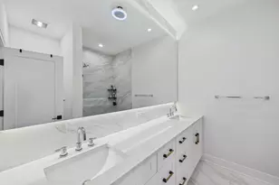 1205 N Spaulding Ave, Chicago, IL 60651 - Photo 8