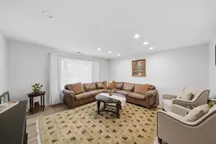 350 E Dundee Rd, Buffalo Grove, IL 60089 - Photo 8