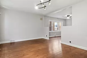 10054 S St Lawrence Ave, Chicago, IL 60628 - Photo 6