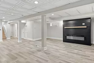 10054 S St Lawrence Ave, Chicago, IL 60628 - Photo 20