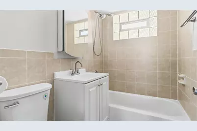 10054 S Saint Lawrence Avenue, Chicago, IL 60628 - Photo 18