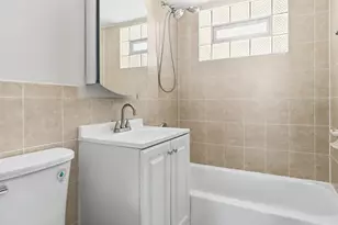 10054 S St Lawrence Ave, Chicago, IL 60628 - Photo 18