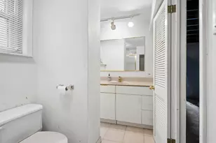 6858 Riverside Dr, Berwyn, IL 60402 - Photo 36