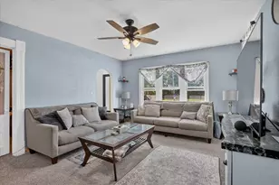 918 S 3rd St, Rockford, IL 61104 - Photo 8
