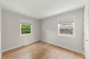 107 N Pierce Ave, Wheaton, IL 60187 - Photo 16
