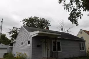 1414 14th St, Charleston, IL 61920 - Photo 2