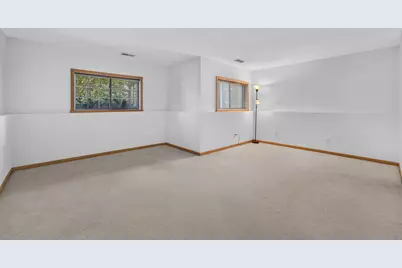637 Southtowne Drive, Belvidere, IL 61008 - Photo 12