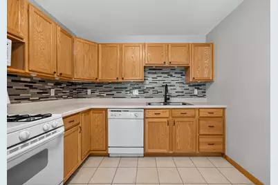 637 Southtowne Drive, Belvidere, IL 61008 - Photo 8