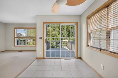 637 Southtowne Drive, Belvidere, IL 61008 - Photo 10