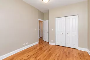 3927 N Clarendon Ave, Chicago, IL 60613 - Photo 6