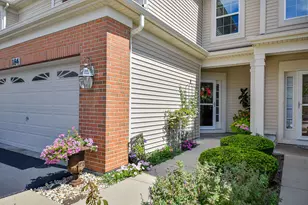 184 Birch Ln, Saint Charles, IL 60175 - Photo 2