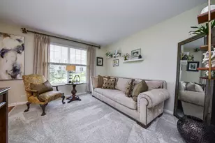 184 Birch Ln, Saint Charles, IL 60175 - Photo 6
