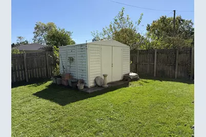 1827 Burry Circle Drive, Crest Hill, IL 60403 - Photo 16