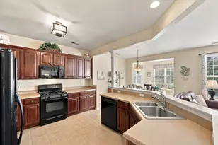 13655 Ivy Dr, Huntley, IL 60142 - Photo 4