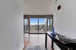 363 E Wacker Dr, Chicago, IL 60601 - Photo 10