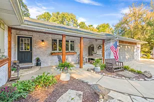 555 Old Mill Rd, Plano, IL 60545 - Photo 2