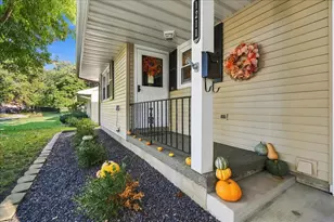 1211 Searle Dr, Normal, IL 61761 - Photo 2