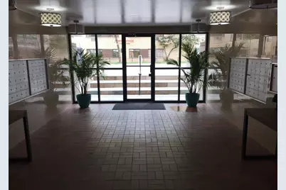 1025 W Hollywood Avenue #406, Chicago, IL 60660 - Photo 2