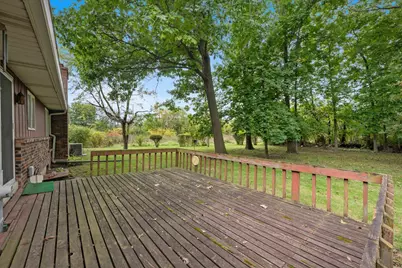 1300 Woodland Drive, Aurora, IL 60505 - Photo 24