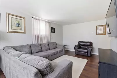 7426 62 Place W, Summit, IL 60501 - Photo 2
