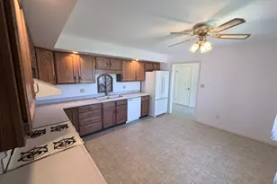 690 E Vicksburg Ct, Bourbonnais, IL 60914 - Photo 10