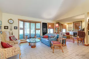 10704 Breezy Lawn Rd, Spring Grove, IL 60081 - Photo 8