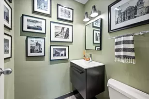 68 W Schiller St, Chicago, IL 60610 - Photo 18