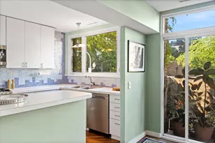 68 W Schiller St, Chicago, IL 60610 - Photo 14