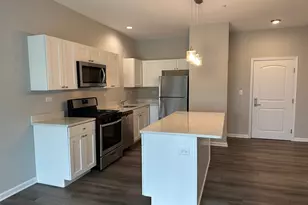 301 N Madison St, Woodstock, IL 60098 - Photo 2