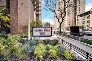 6033 N Sheridan Rd, Chicago, IL 60660 - Photo 2