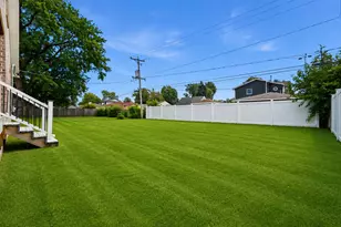6939 W 95th Pl, Oak Lawn, IL 60453 - Photo 20