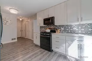 39905 N Golf Ln, Antioch, IL 60002 - Photo 20