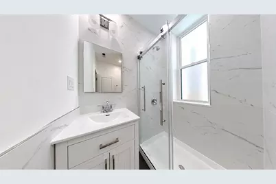 10 W Chestnut Street #4, Chicago, IL 60610 - Photo 16