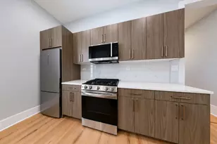 10 W Chestnut St, Chicago, IL 60610 - Photo 8