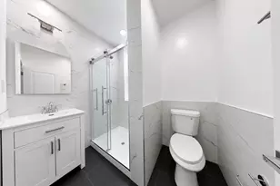 10 W Chestnut St, Chicago, IL 60610 - Photo 18