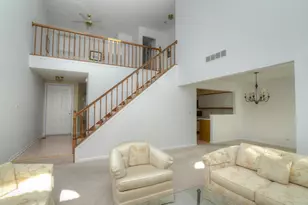 1050 Ridgefield Cir, Carol Stream, IL 60188 - Photo 2