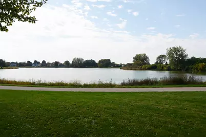 1050 Ridgefield Circle, Carol Stream, IL 60188 - Photo 24