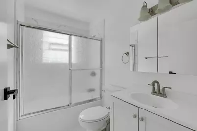 1S175 Winthrop Lane, Villa Park, IL 60181 - Photo 10