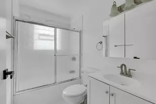 1S175 Winthrop Ln, Villa Park, IL 60181 - Photo 10