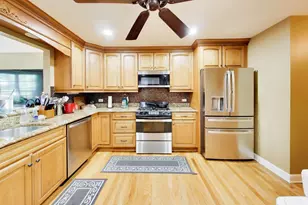 1454 Laurel Oak Dr, Streamwood, IL 60107 - Photo 8