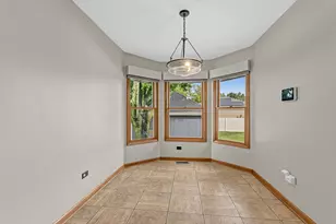 2817 Wake Island Dr, Joliet, IL 60435 - Photo 6