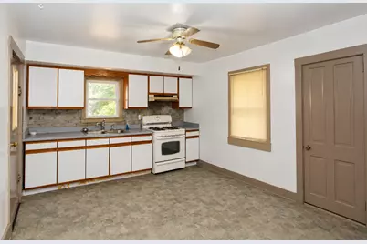 737 E Grant Highway, Marengo, IL 60152 - Photo 6