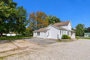 737 E Grant Hwy, Marengo, IL 60152 - Photo 12