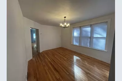 7659 S Bennett Avenue, Chicago, IL 60649 - Photo 10