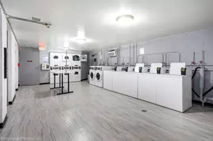 8901 N Western Ave, Des Plaines, IL 60016 - Photo 28