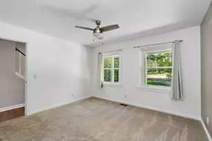 39W255 Fabyan Pkwy, Geneva, IL 60134 - Photo 10