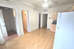 1736 W Beach Ave, Chicago, IL 60622 - Photo 2