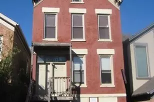 1736 W Beach Ave, Chicago, IL 60622 - Photo 1