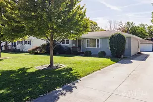 17 Duncan Dr, Bourbonnais, IL 60914 - Photo 2