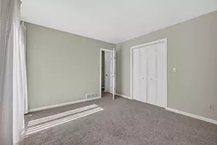 9 Meadow Trail W, Dekalb, IL 60115 - Photo 20